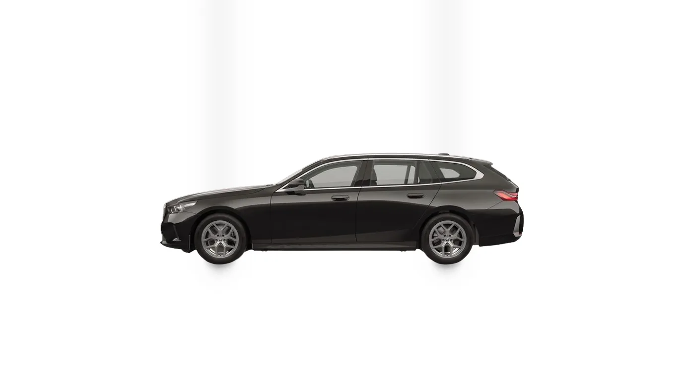 BMW 540d xDrive Touring in Oxidgrau metallic in vollständiger Seitenansicht mit 20-Zoll M Aerodynamikrädern, Firmenwagen-Abo
