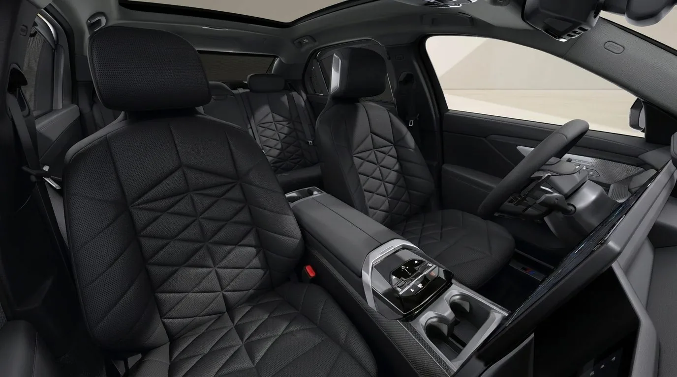 BMW 740d xDrive Komfortsitze vorn aus schwarzem Merino-Leder mit Massage und Belüftung, Innenraum im Auto-Abo