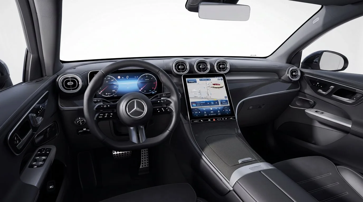 Cockpit des Mercedes GLC 300 d 4MATIC Coupé mit digitalem Display