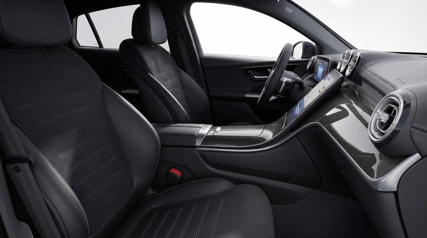 Vordersitze und Mittelkonsole des Mercedes GLC 300 d 4MATIC Coupé